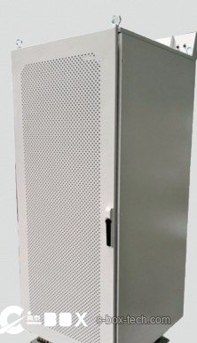 Seismic type test on cabinet