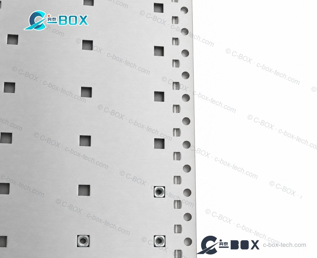 Square cut-outs on the rugged side panel, C-BOX 24560-140